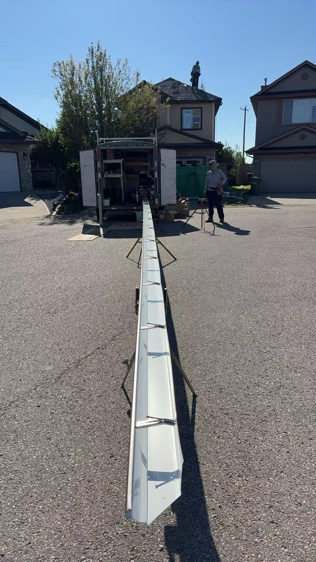 Eavestroughs & Downspouts before